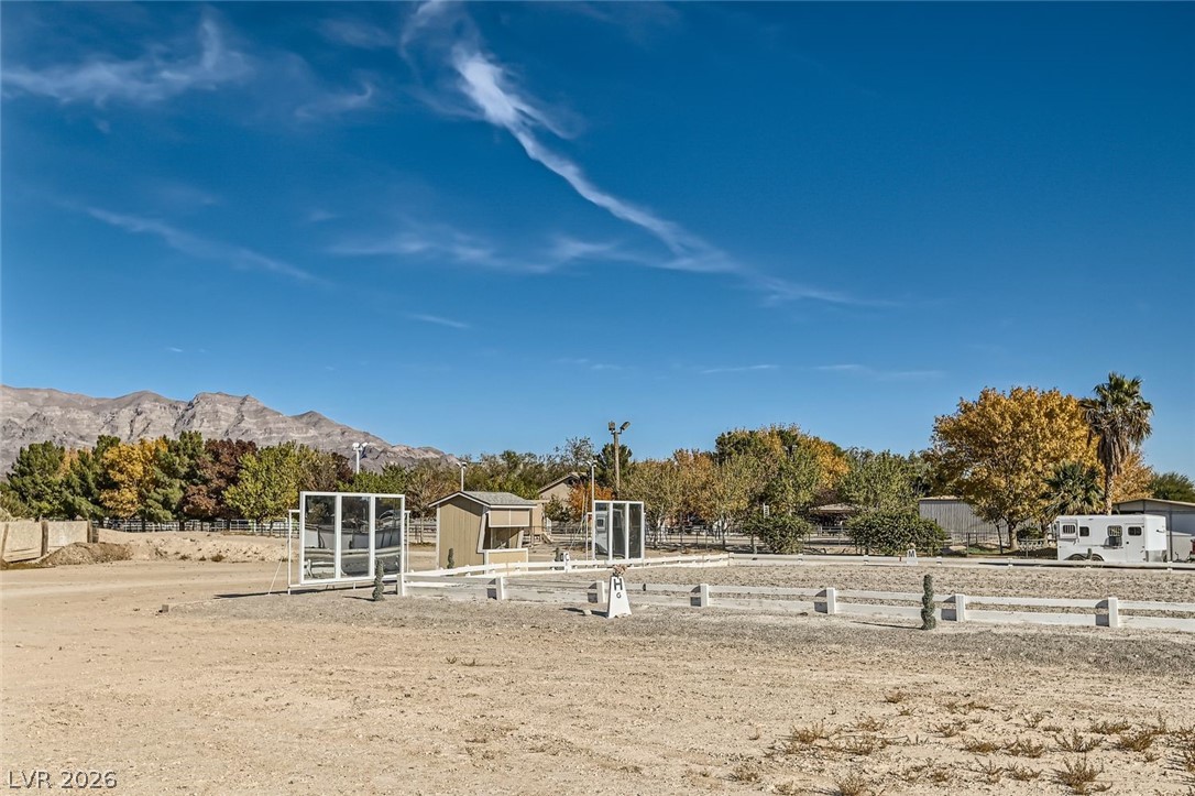 2 Acres Horse & Torrey Pines Las Vegas NV 89131