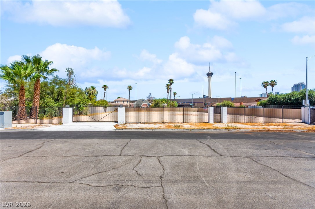 1629 Westwood Drive Las Vegas NV 89102