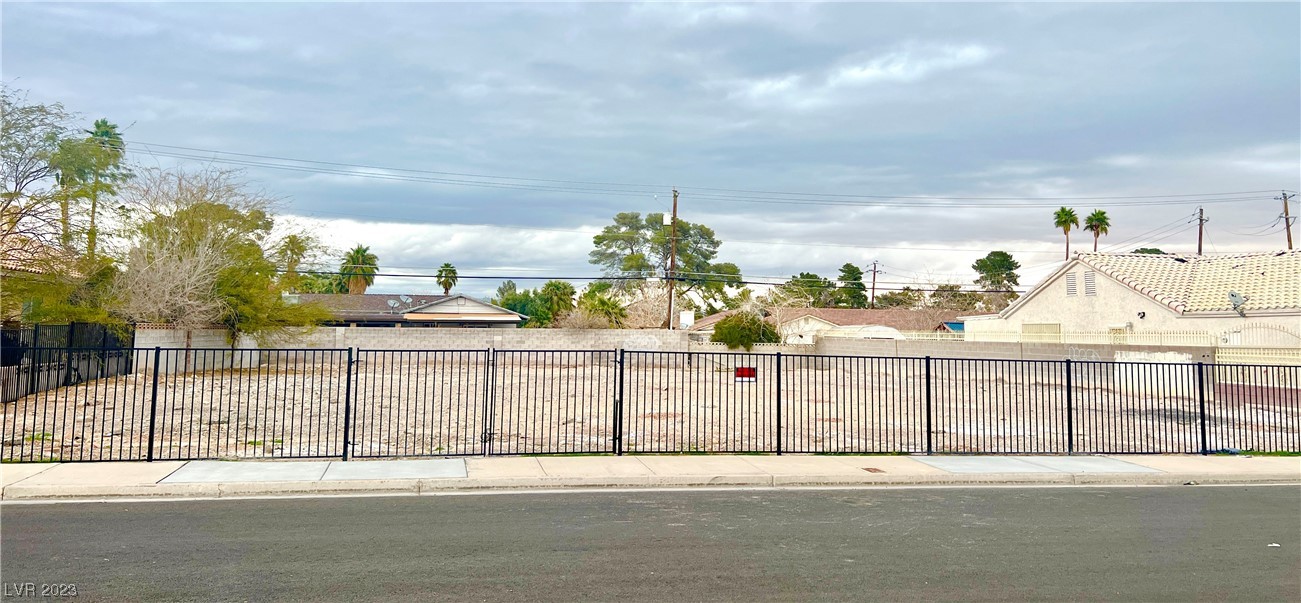 1686 Canterbury Court Las Vegas NV 89119