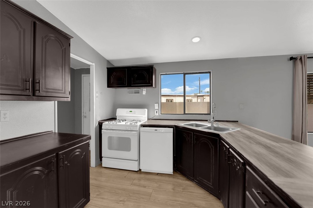 2878 Green Tree Avenue Las Vegas NV 89142