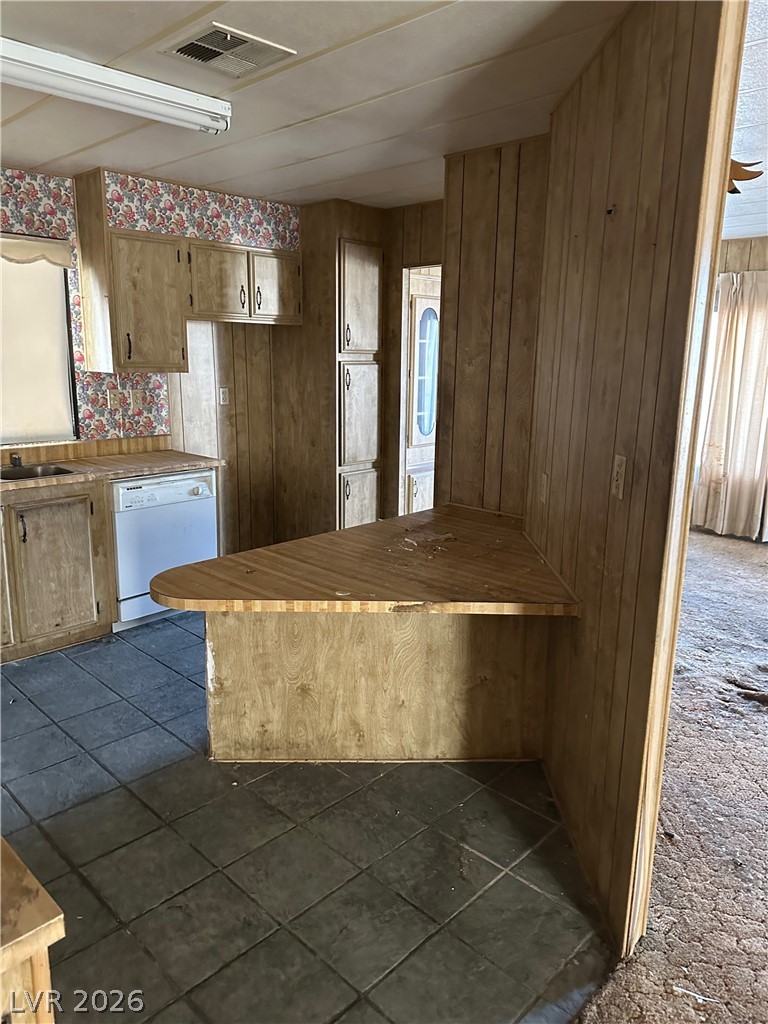 4637 Royal Ridge Lane 41 Las Vegas NV 89103