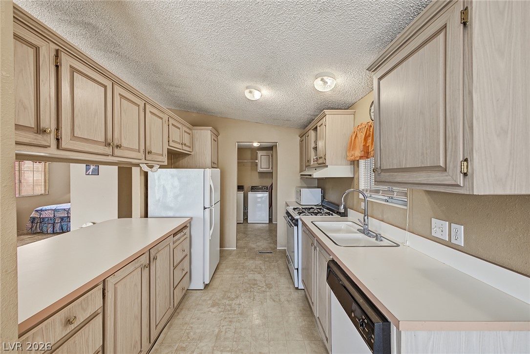 512 Mona Lane Henderson NV 89015