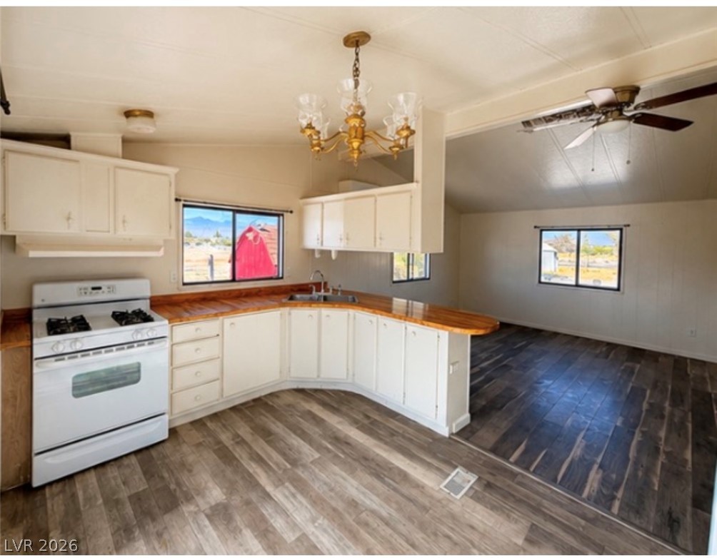 3310 Z Street Pahrump NV 89048