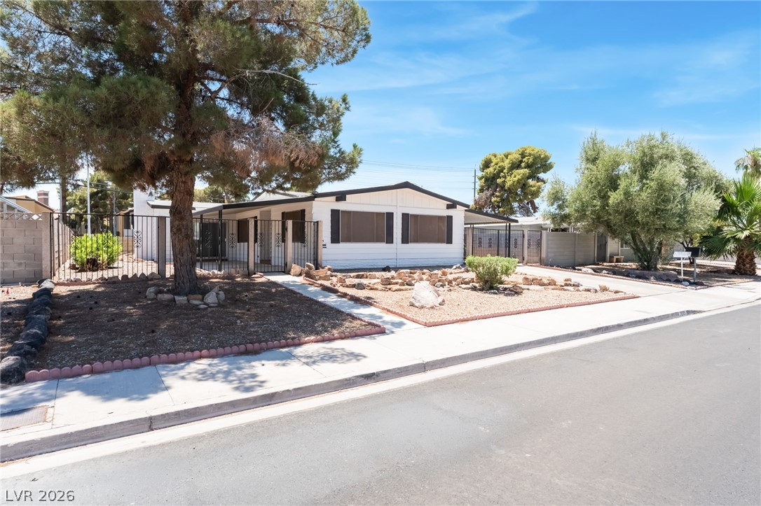 5235 Sir James Way Las Vegas NV 89110