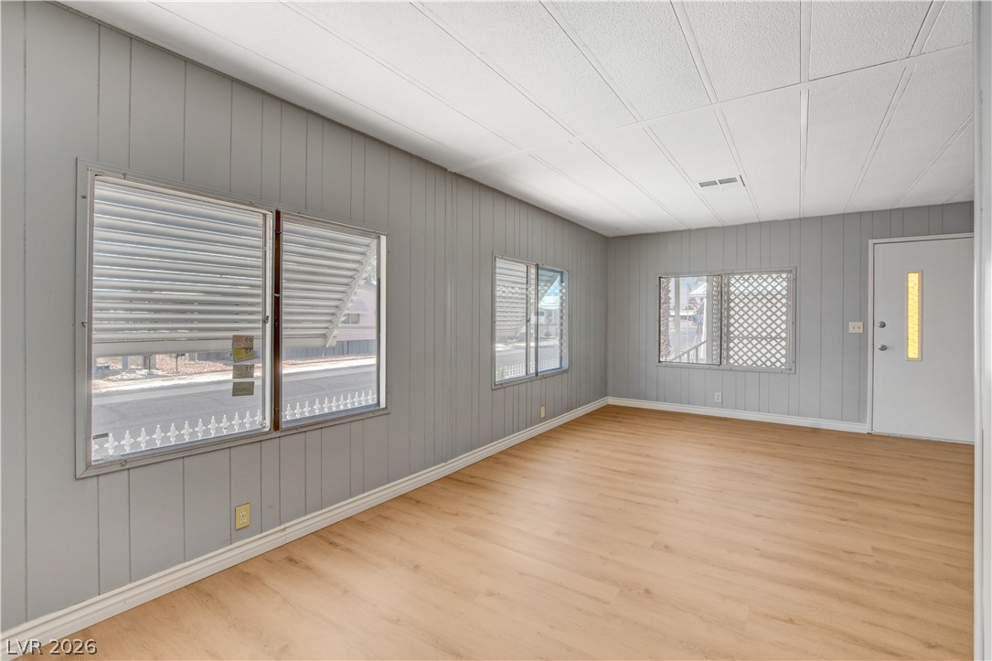 3430 Isle Royale Drive Las Vegas NV 89122