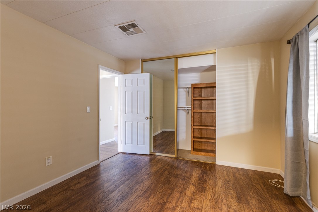 4557 Royal Ridge Boulevard Las Vegas NV 89103