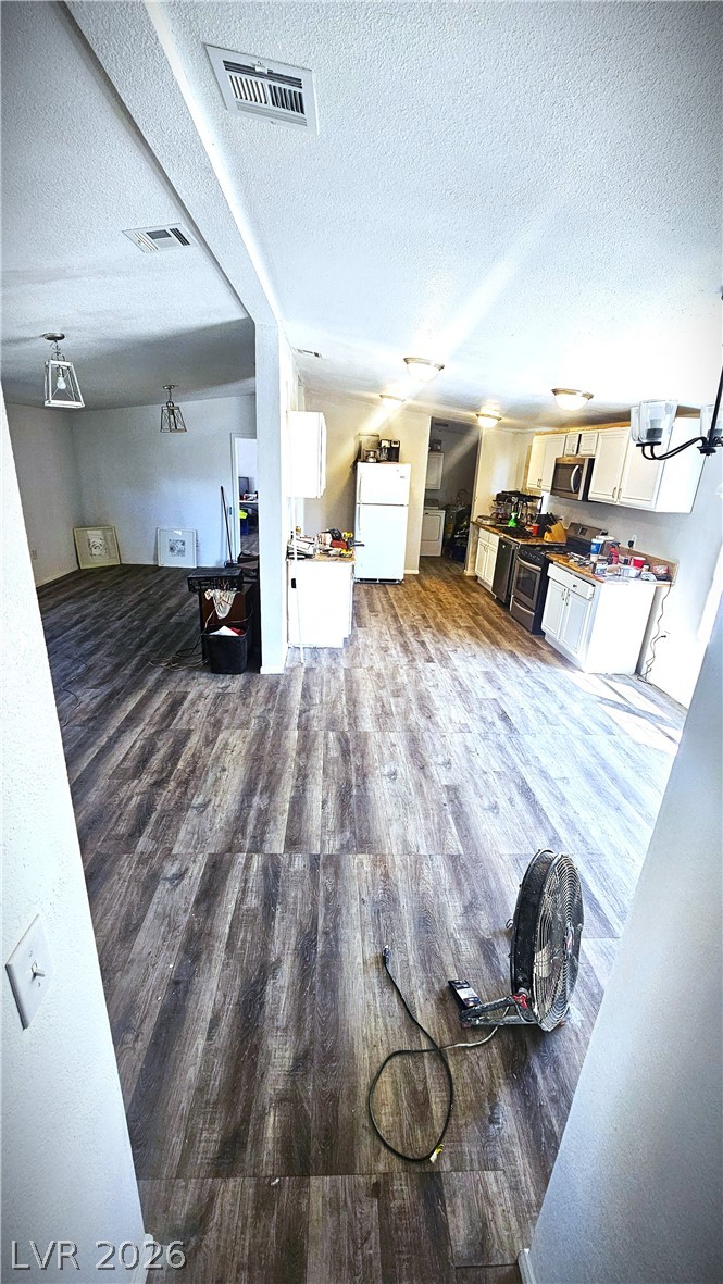 5998 Castlemont Avenue Las Vegas NV 89156
