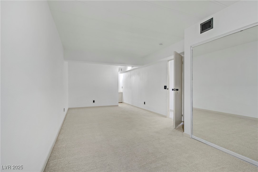 153 Sir Thomas Drive Las Vegas NV 89110