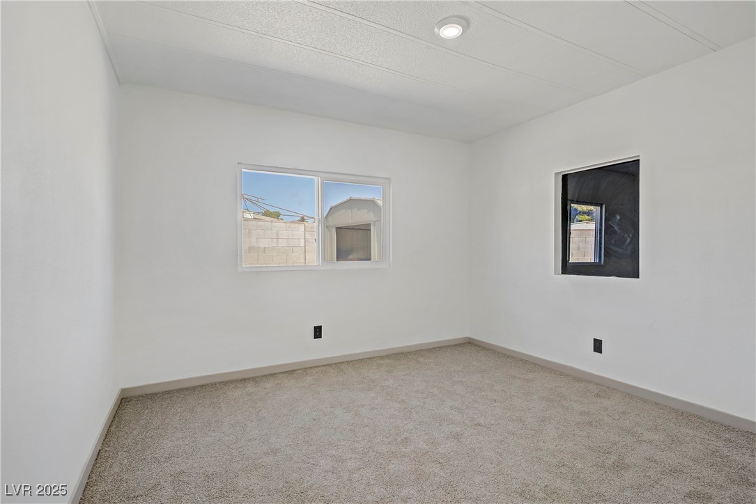 153 Sir Thomas Drive Las Vegas NV 89110