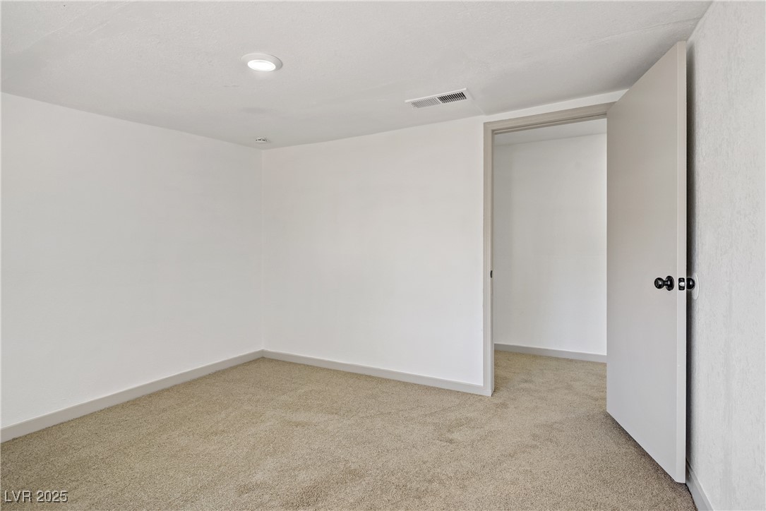 153 Sir Thomas Drive Las Vegas NV 89110