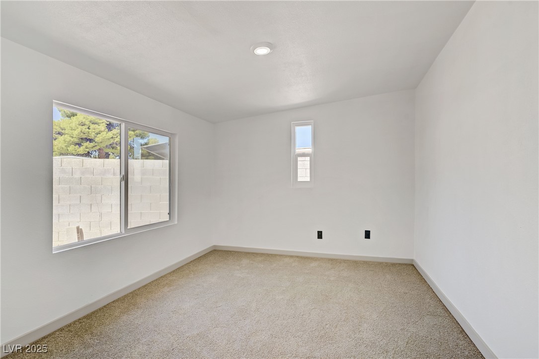 153 Sir Thomas Drive Las Vegas NV 89110