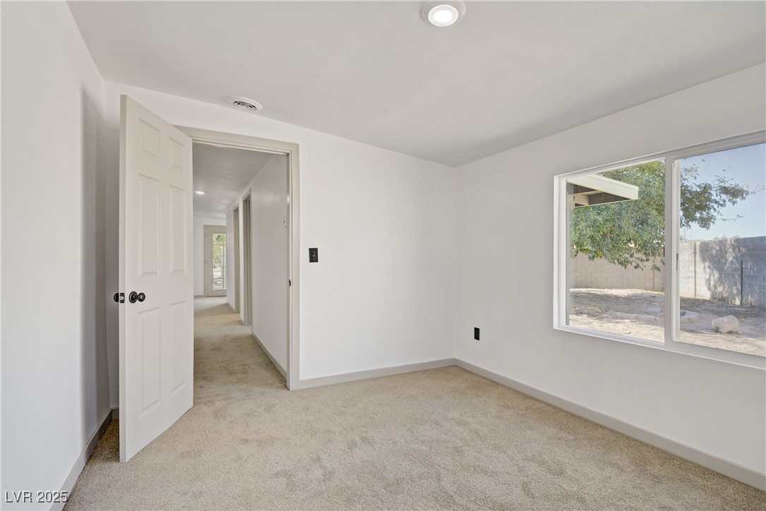 153 Sir Thomas Drive Las Vegas NV 89110