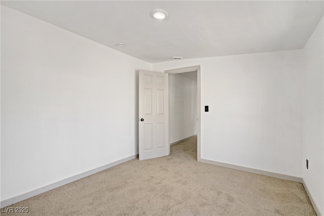 153 Sir Thomas Drive Las Vegas NV 89110