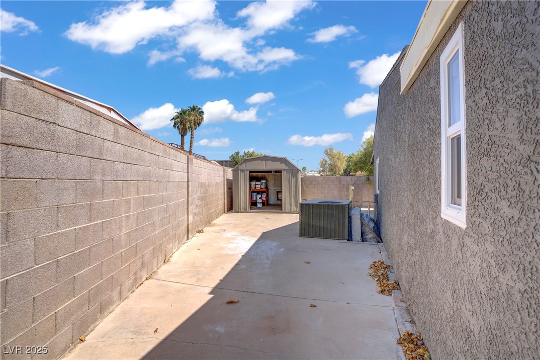 153 Sir Thomas Drive Las Vegas NV 89110