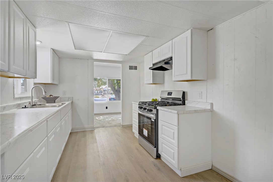 153 Sir Thomas Drive Las Vegas NV 89110