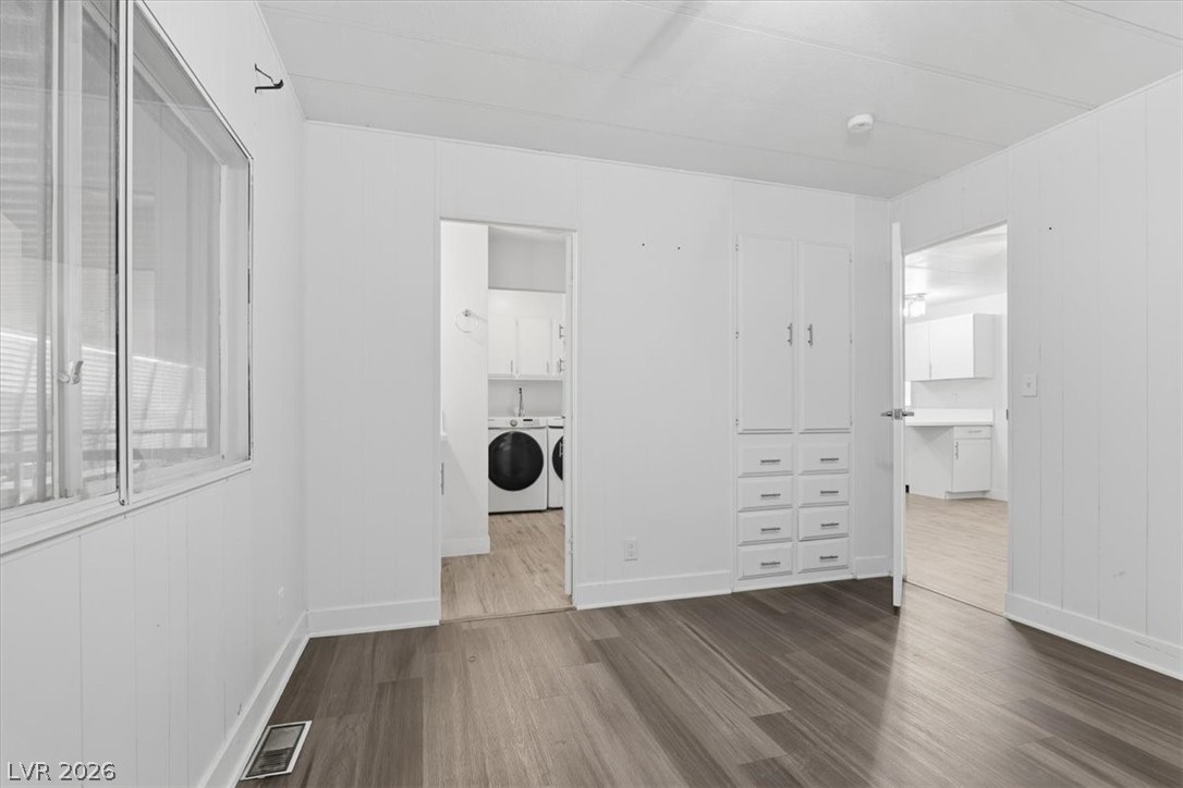 4570 Royal Ridge Avenue Las Vegas NV 89103