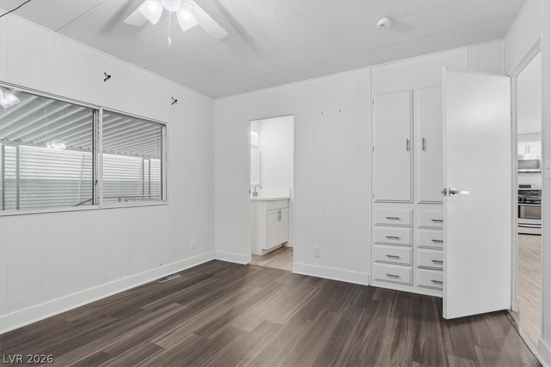 4570 Royal Ridge Avenue Las Vegas NV 89103