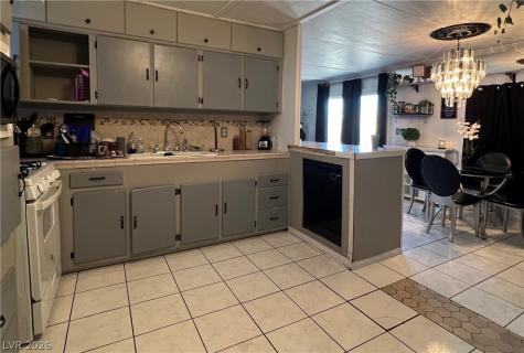 6041 Rocky Mountain Avenue Las Vegas NV 89156