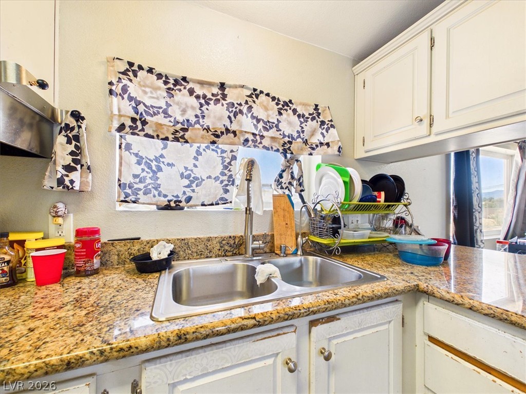 1141 Gold Dust Lane Pahrump NV 89048