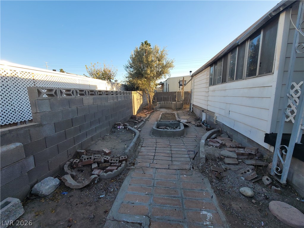5495 Everglade Street Las Vegas NV 89142
