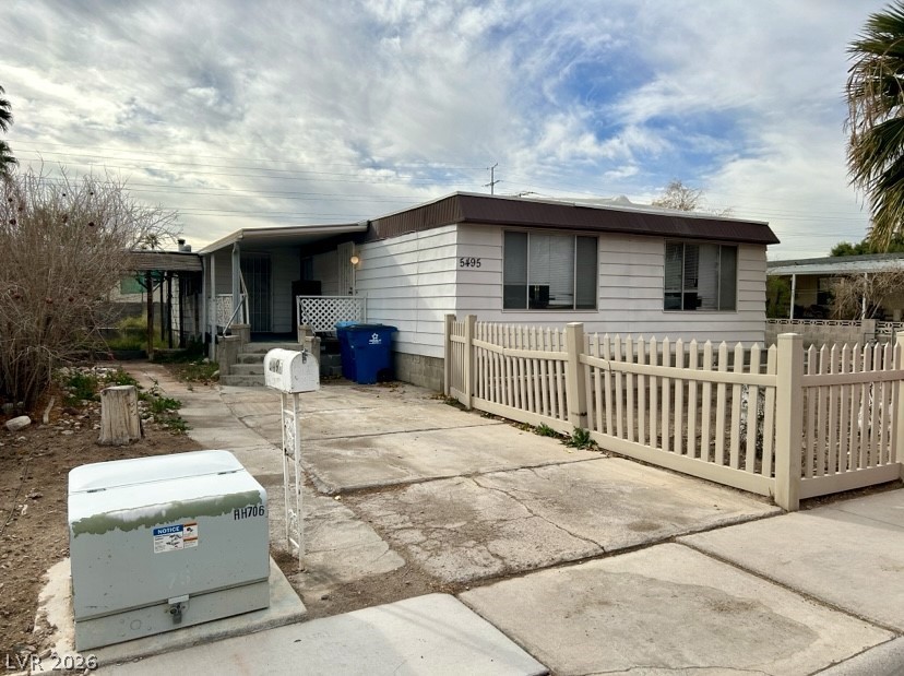 5495 Everglade Street Las Vegas NV 89142