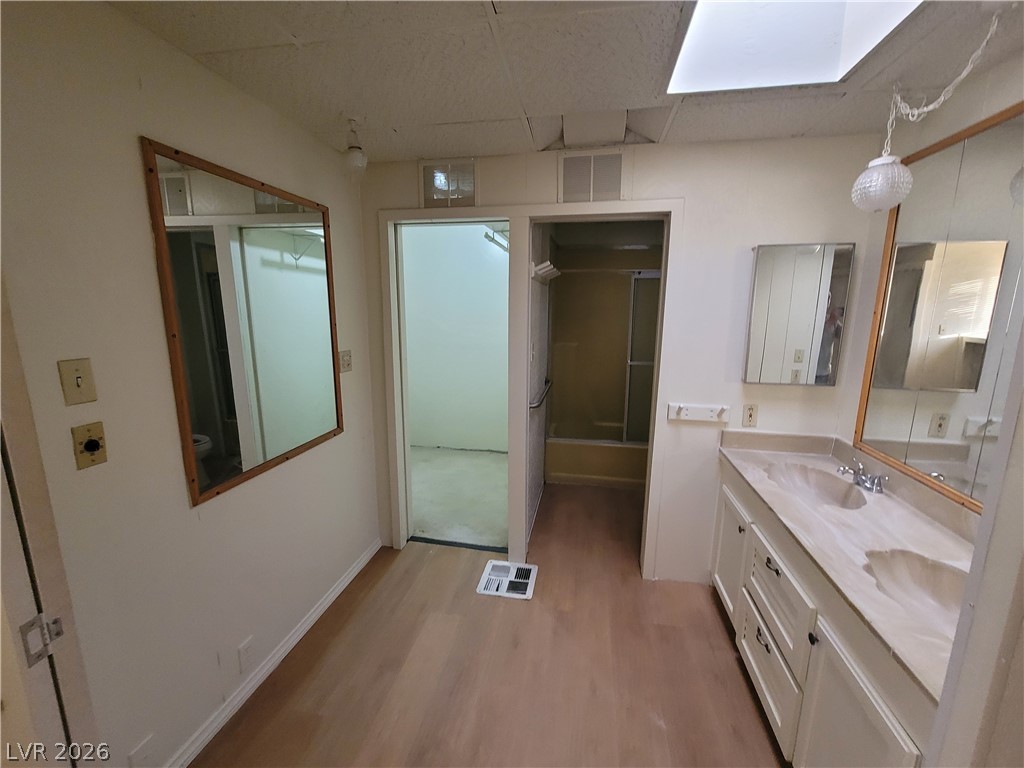 5495 Everglade Street Las Vegas NV 89142