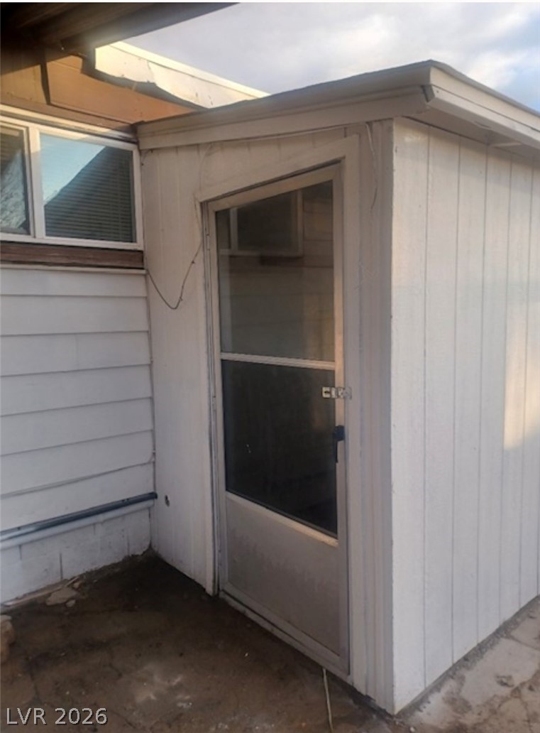 5495 Everglade Street Las Vegas NV 89142