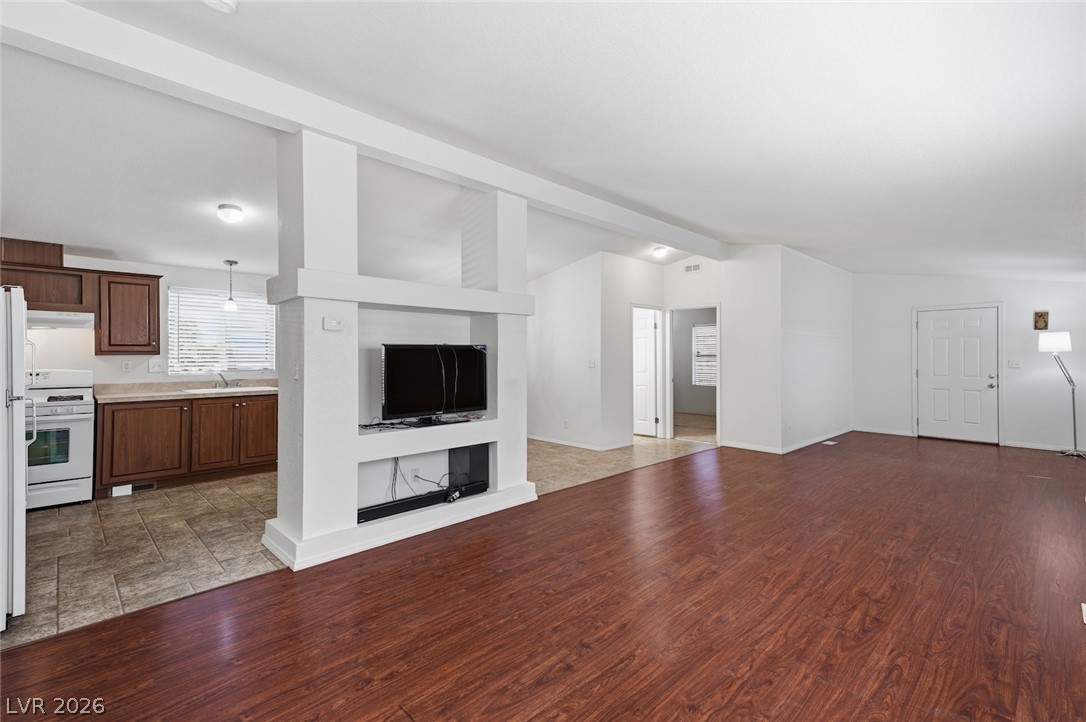 4589 Royal Ridge Boulevard Las Vegas NV 89103