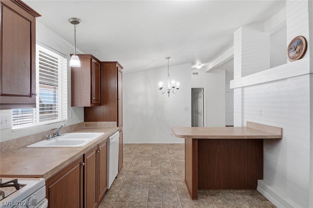 4589 Royal Ridge Boulevard Las Vegas NV 89103