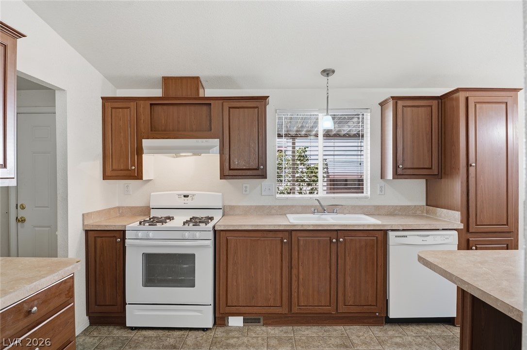 4589 Royal Ridge Boulevard Las Vegas NV 89103