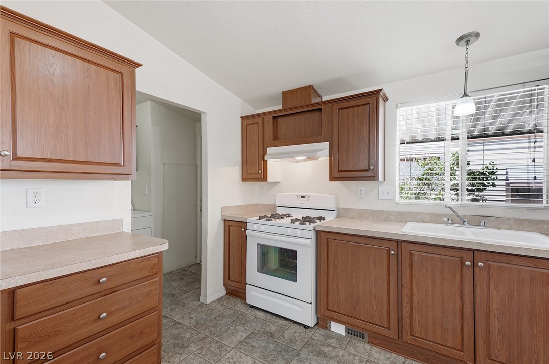 4589 Royal Ridge Boulevard Las Vegas NV 89103
