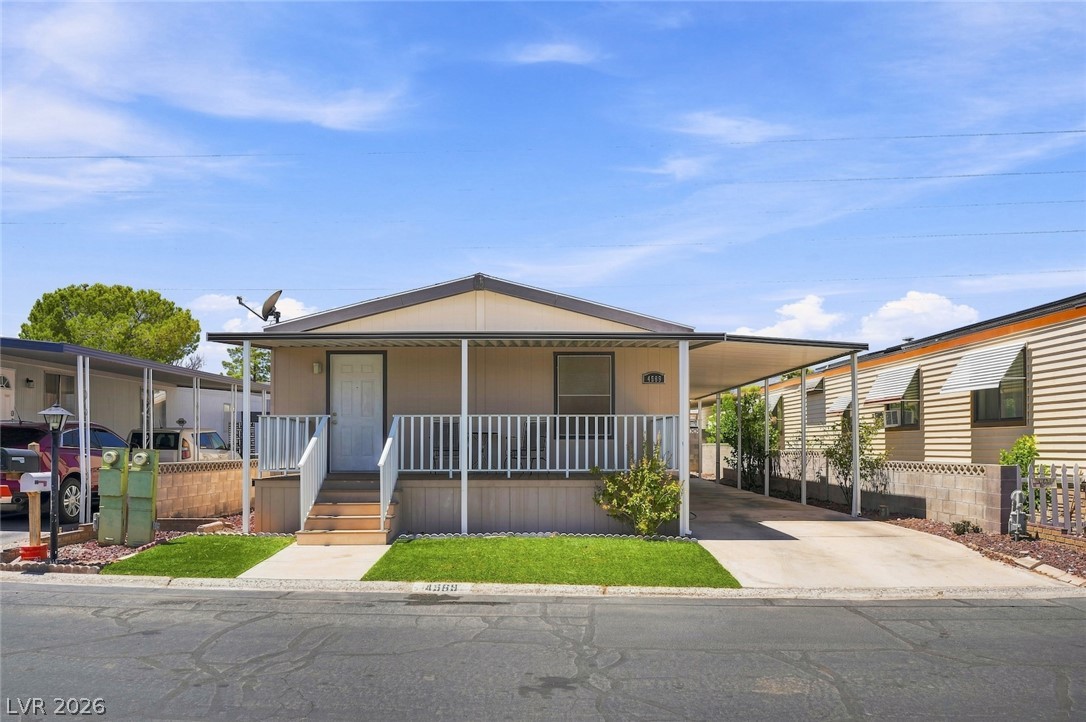 4589 Royal Ridge Boulevard Las Vegas NV 89103
