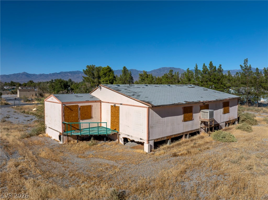 1611 West Irons Street Pahrump NV 89048
