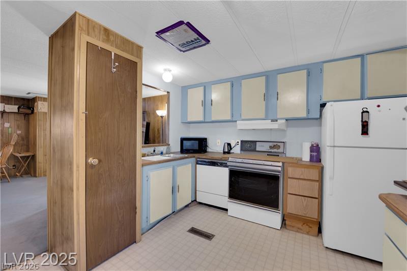 6160 East Santovito Street Pahrump NV 89061