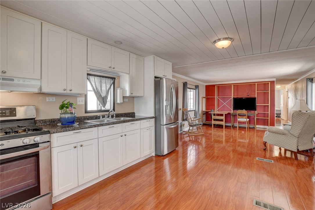3472 Katmai Drive Las Vegas NV 89122