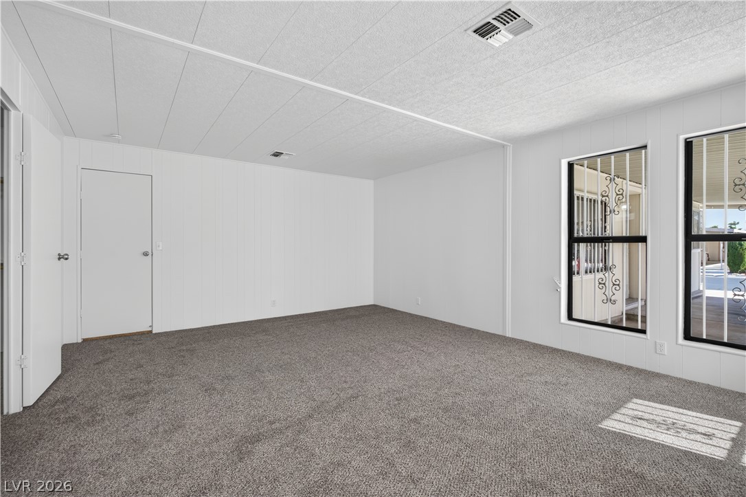 5048 Royal Avenue Las Vegas NV 89103