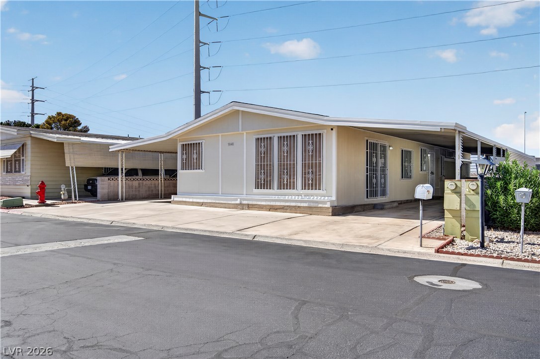 5048 Royal Avenue Las Vegas NV 89103