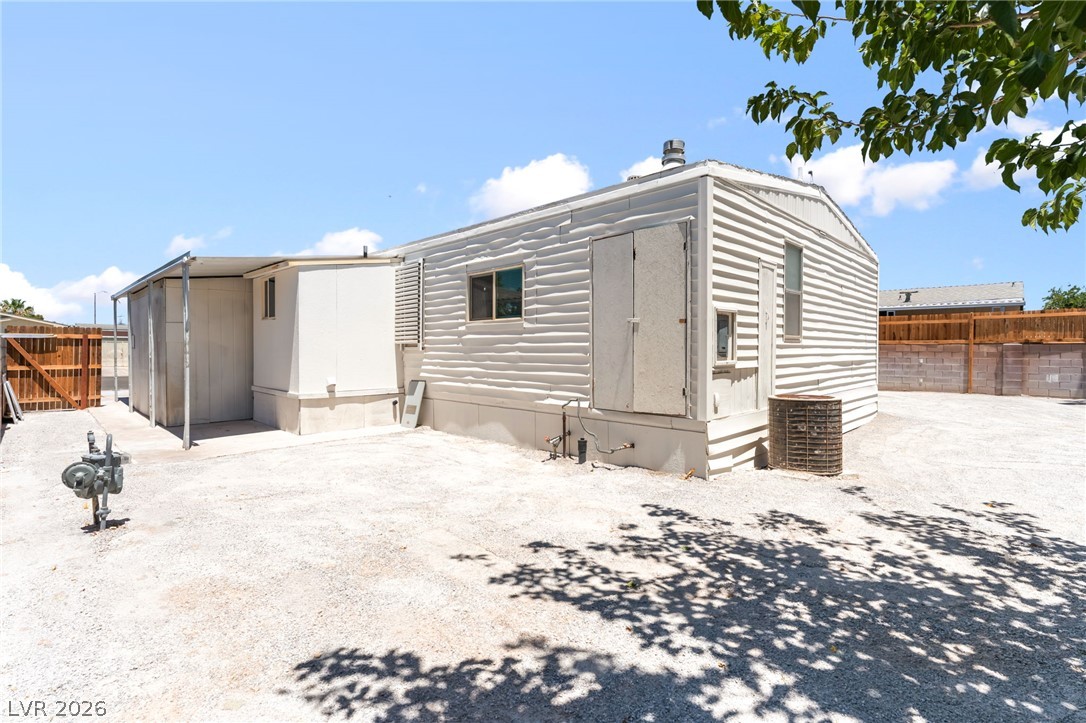 6437 Delphinium Avenue Las Vegas NV 89108