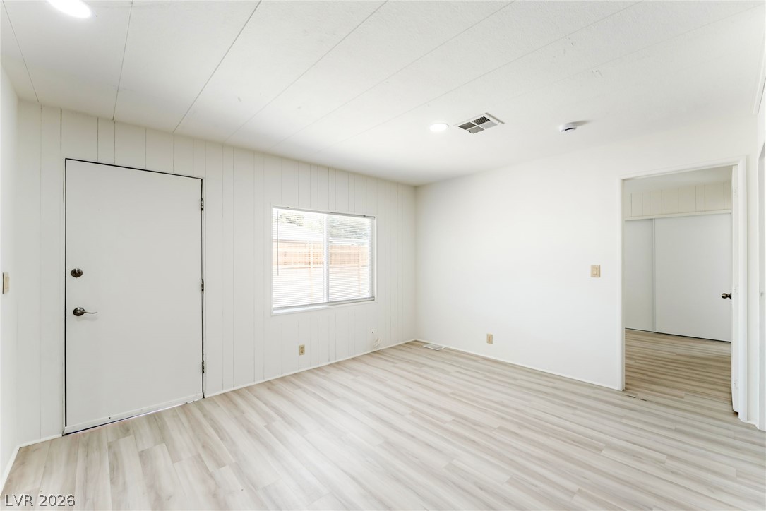 6437 Delphinium Avenue Las Vegas NV 89108