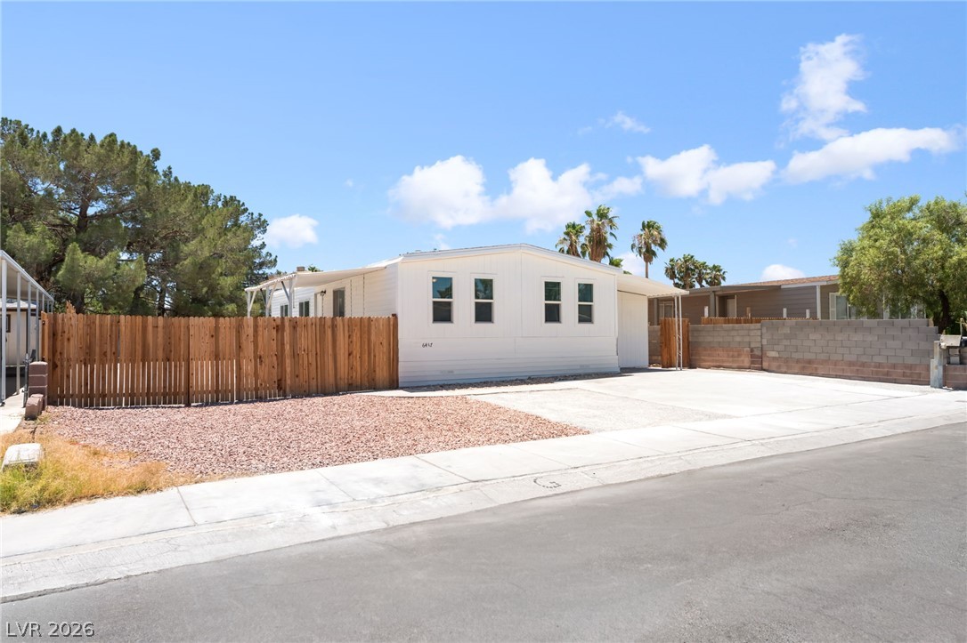 6437 Delphinium Avenue Las Vegas NV 89108