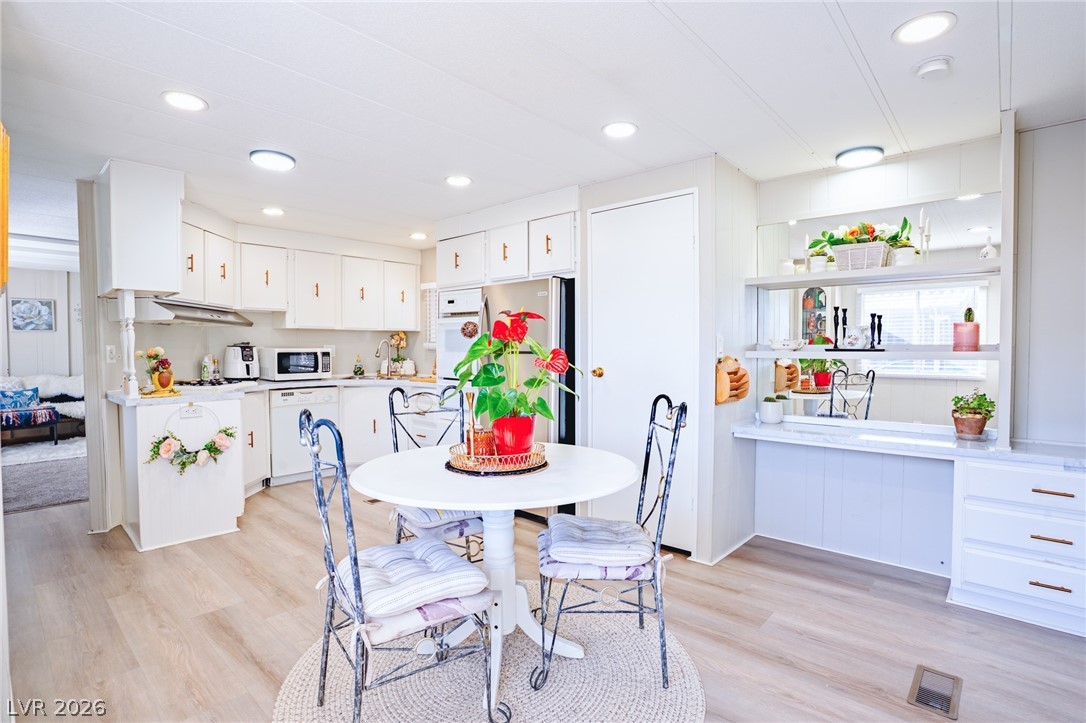 4577 Royal Ridge Boulevard 131 Las Vegas NV 89103