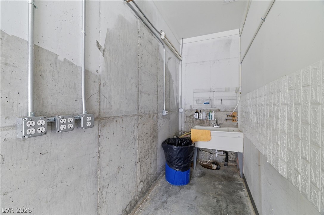 641 South Woodchips Road Pahrump NV 89048