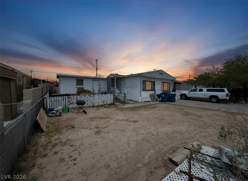 6124 Great Smoky Avenue Las Vegas NV 89156