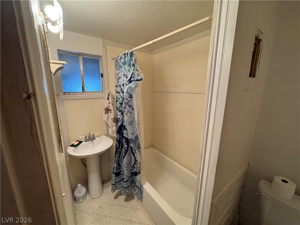 6124 Great Smoky Avenue Las Vegas NV 89156