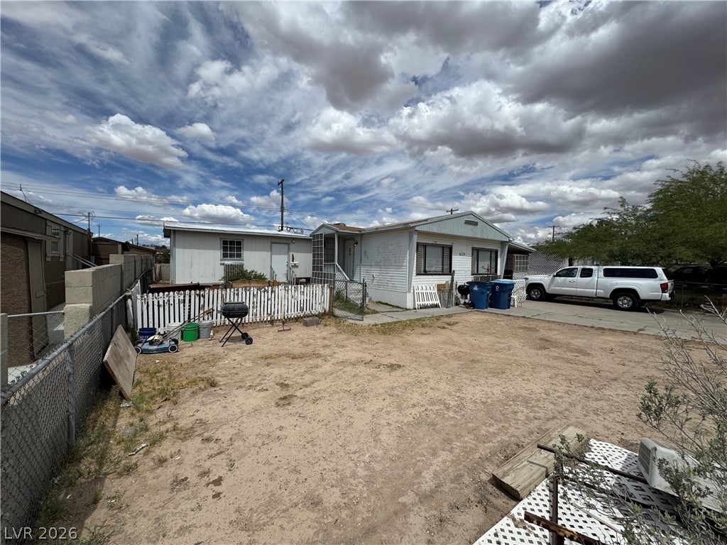 6124 Great Smoky Avenue Las Vegas NV 89156