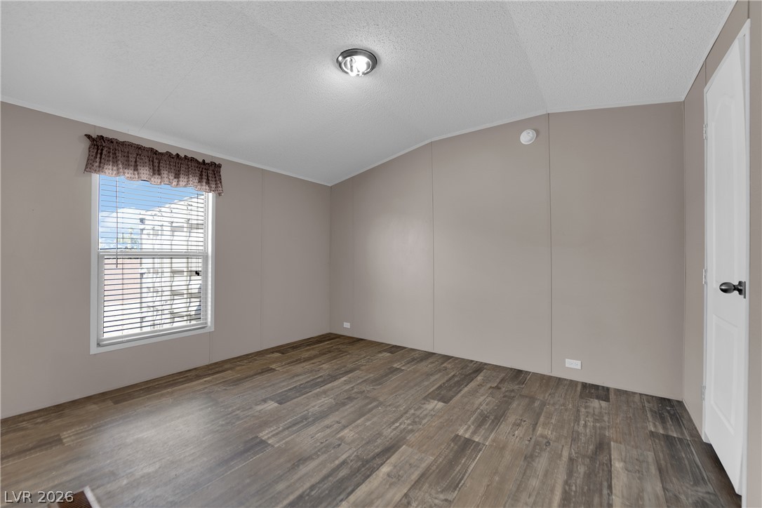 5240 Los Pinos Street Las Vegas NV 89122