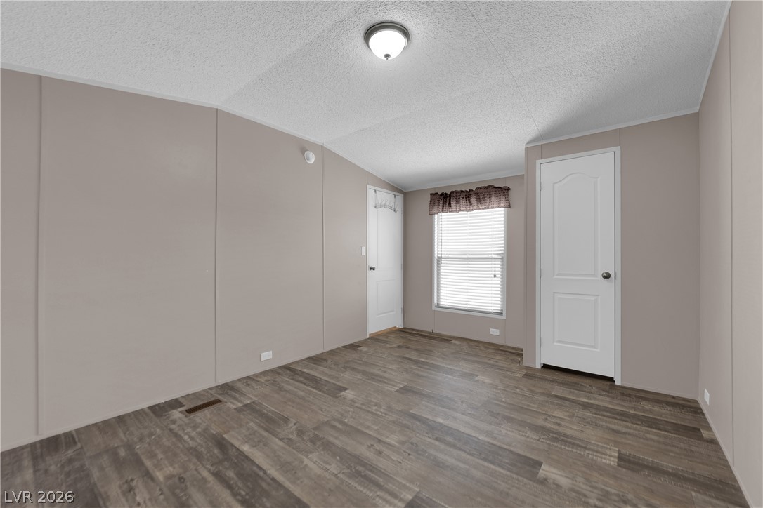 5240 Los Pinos Street Las Vegas NV 89122