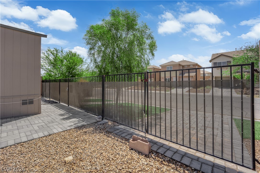 5240 Los Pinos Street Las Vegas NV 89122