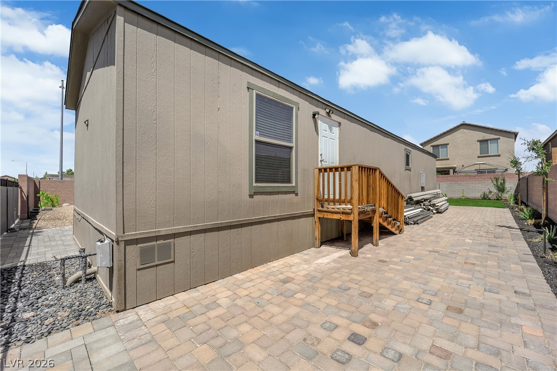 5240 Los Pinos Street Las Vegas NV 89122