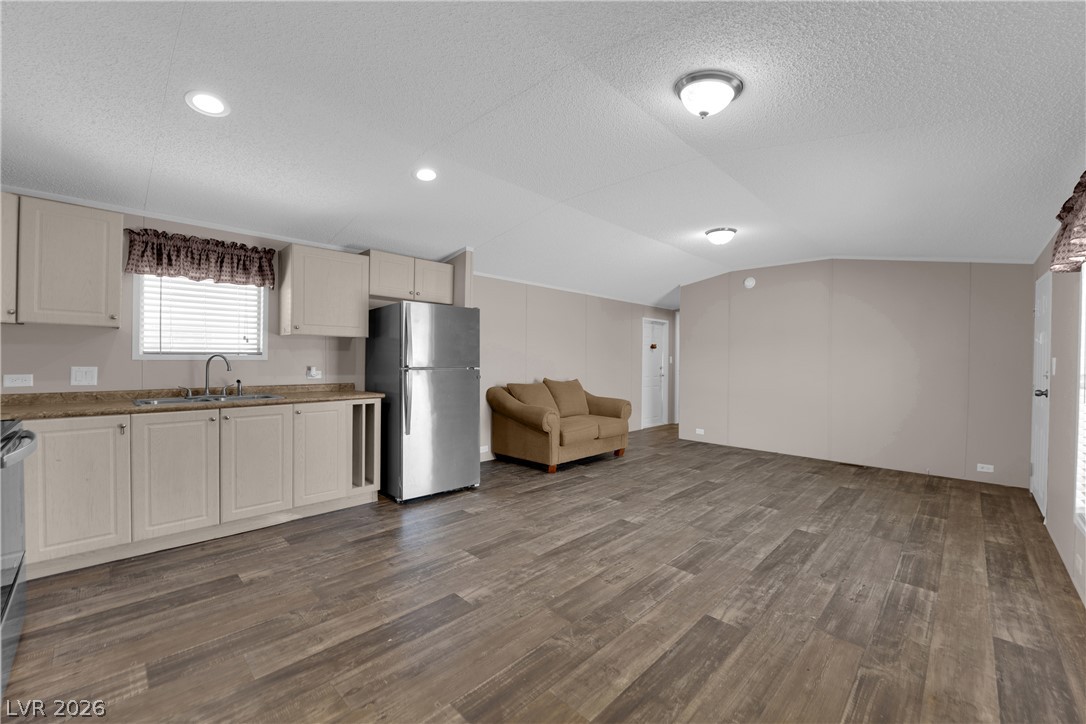 5240 Los Pinos Street Las Vegas NV 89122